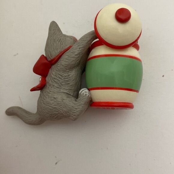 Hallmark Keepsake Ornament 2006 Mischievous Kittens Collectors Series Edition 8 - Picture 3 of 6